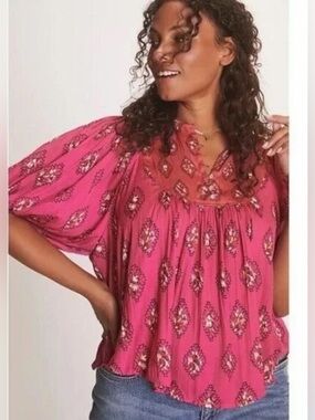 Anthropologie pink diamond print blouse top size medium